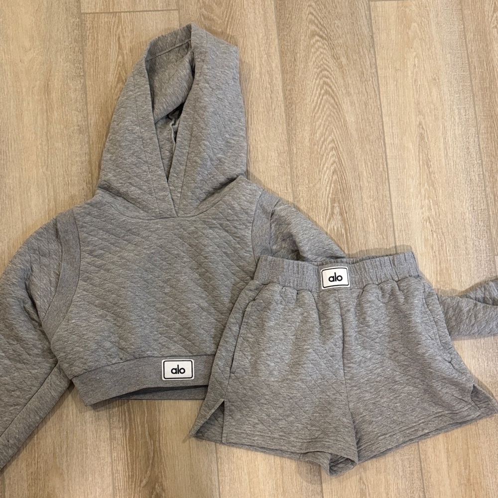 ALO Yoga Heather Gray Quilted Set